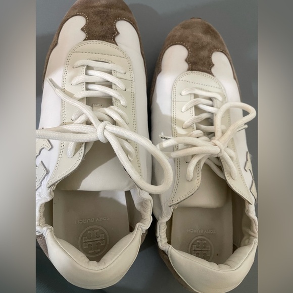Tory Burch Sneakers | Inspired ‘70s Track Shoes | Sneakers | Size 8M - Picture 6 of 7